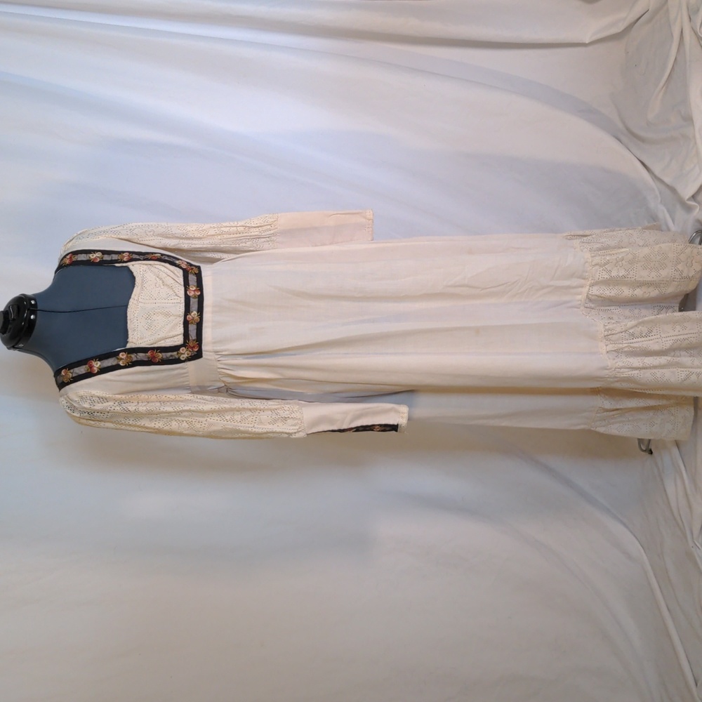 Cream and Floral Vintage Gunne Sax Maxi Dress